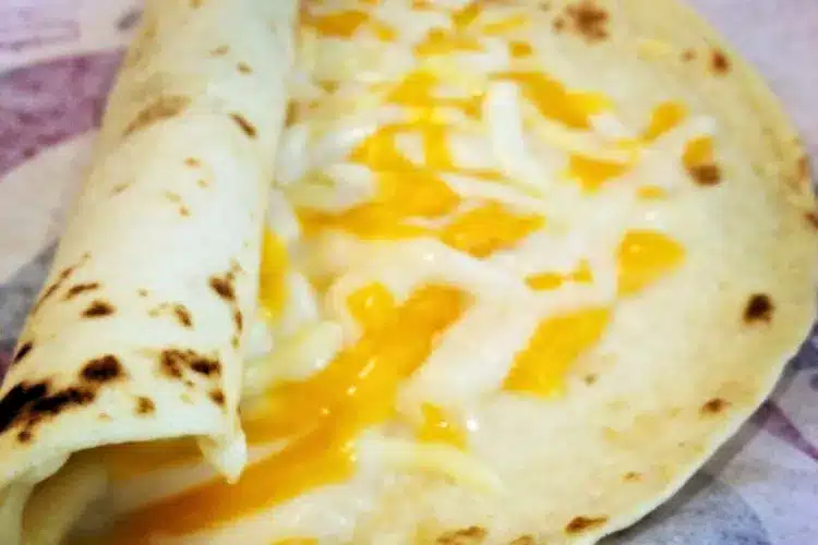 Taco-Bell-Cheesarito (Secret-Menu)